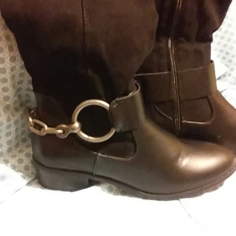 Ladies Boots - Picture 2 of 3
